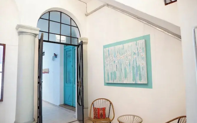 Lead Pods Hostel