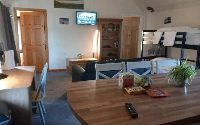 Mattys Pub & Apartments