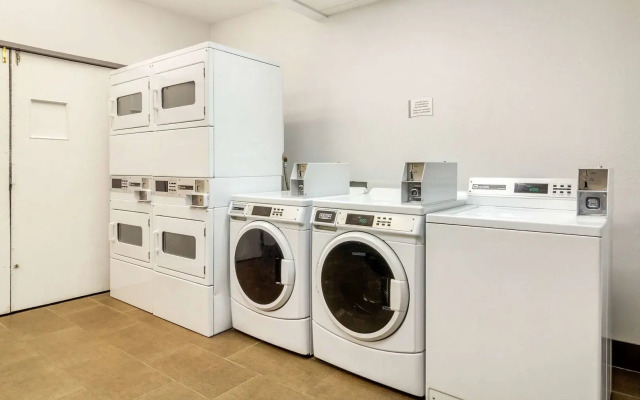 Budget Inn Denver Downtown