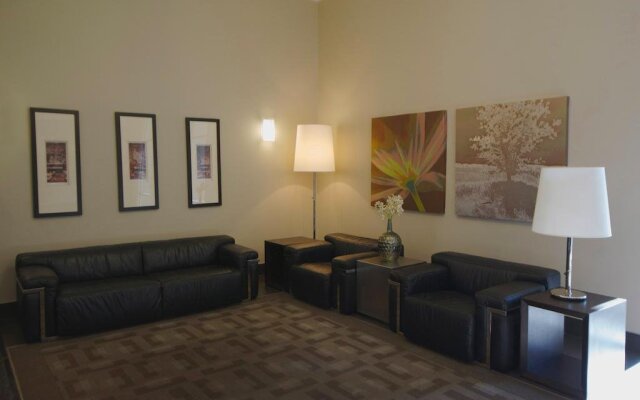 Suite Digs Vetro