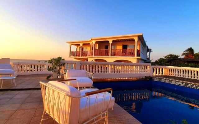 Al Camar Lodge