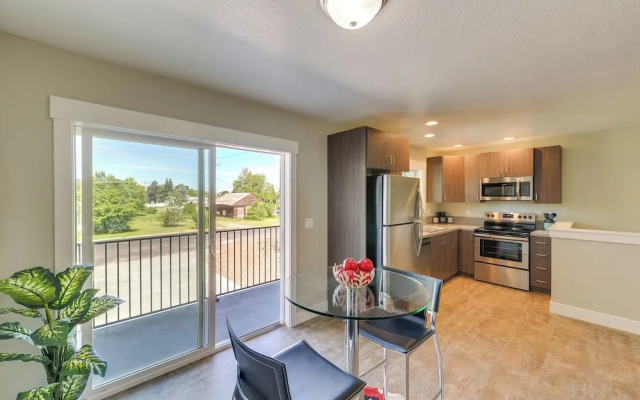 Modern Apt - 7 Mi to St. Anthony Sand Dunes!