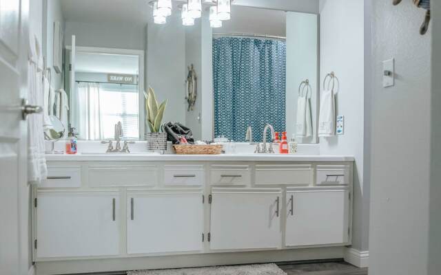 Updated Branson Condo w/ Indoor Pool Access!