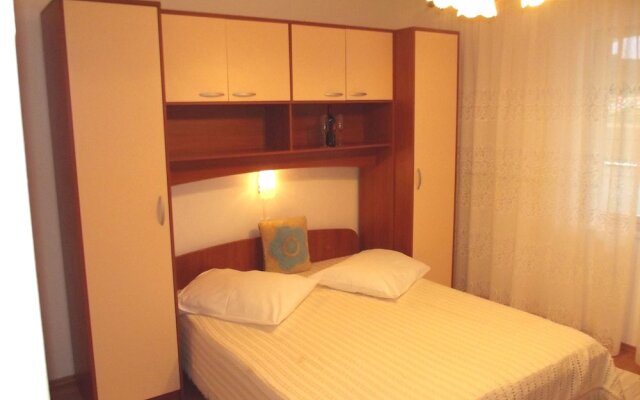 Apartments and Rooms Viskic