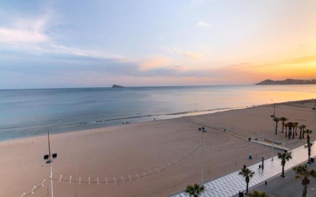 Luminoso Apartamento en Primera Línea de Playa