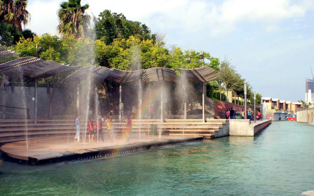 ibis Monterrey Valle