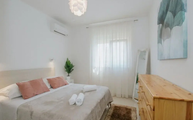Scenic Sea View Apartment Trogir