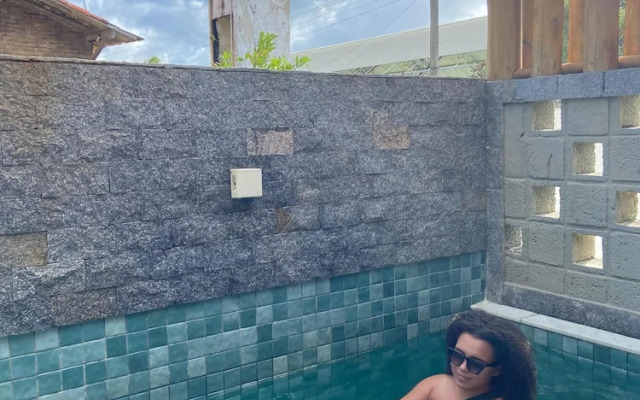 Serrmabi Pé na Areia by La Playa