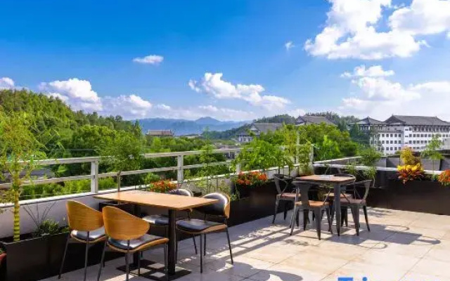 Tiantai Xiangtu Homestay (Guoqing Temple Scenic Area Branch)