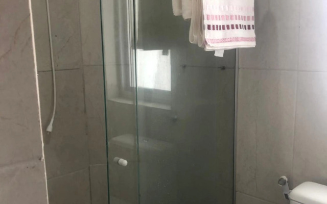 Lindo APARTAMENTO com Varanda à 200m - Praia de BOA VIAGEM