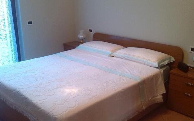 Holiday Home Villetta Al Lago Con Giardino