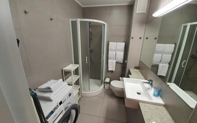 Максимус на Академика Павлова 7