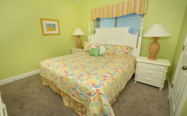 Oceania 607 3 Bedroom Condo by RedAwning