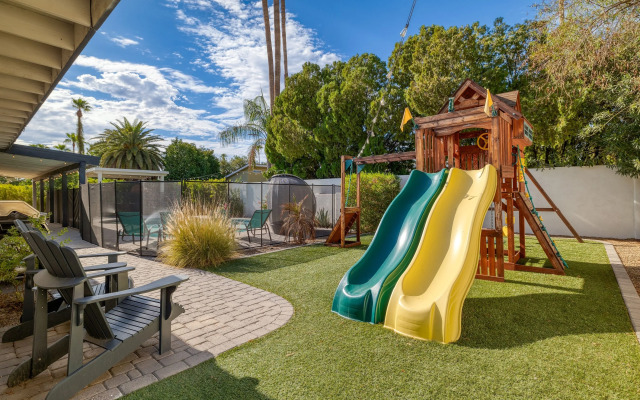 White Agate by Avantstay Pool + Playground