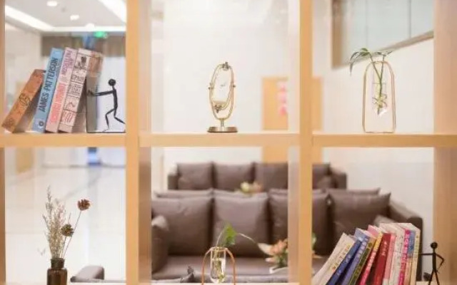 GreenTree Zhixuan Hotel (Hefei Binhu Express Times Square)