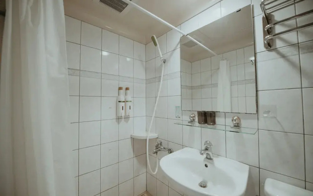 Live Guest House