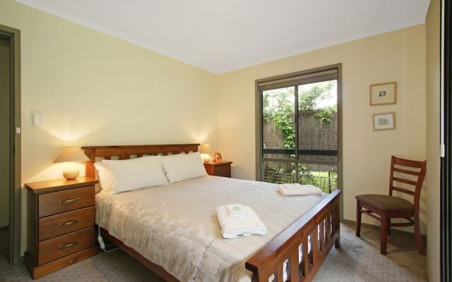 Rail Trail Cottage - BRIGHT