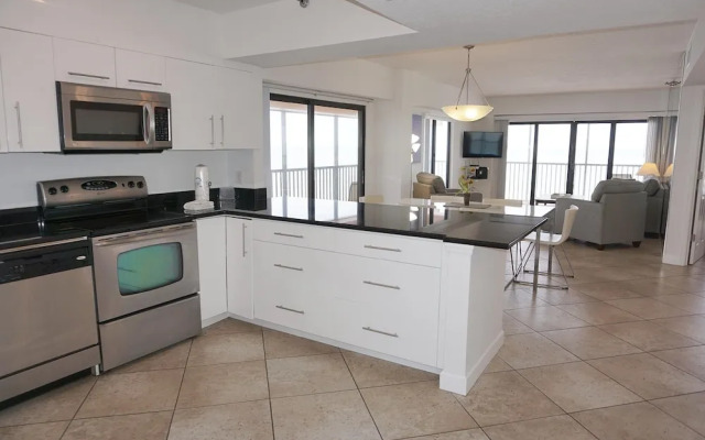Villa Madeira by TRS