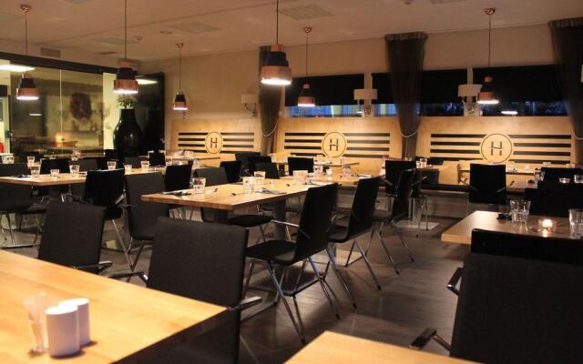 Aateli Lakeside Chalets - former Vuokatti Suites