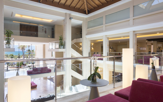 Hipotels Playa La Barrosa - Adults Only