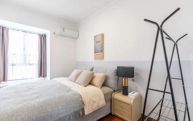 Locals Boutique Apartment Qianshan No5