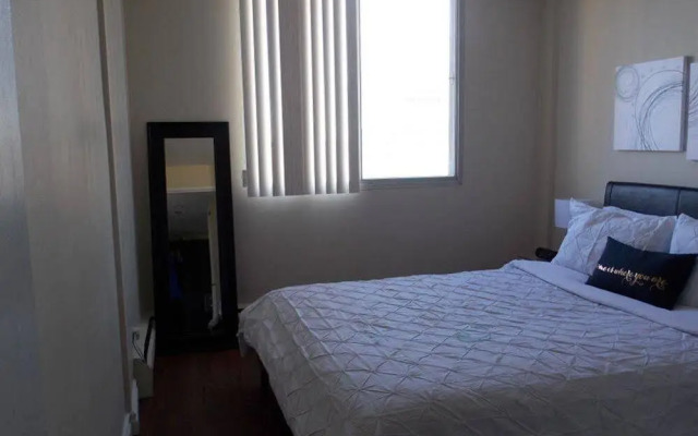 5 Calgary Downtown (2Bdr Suite