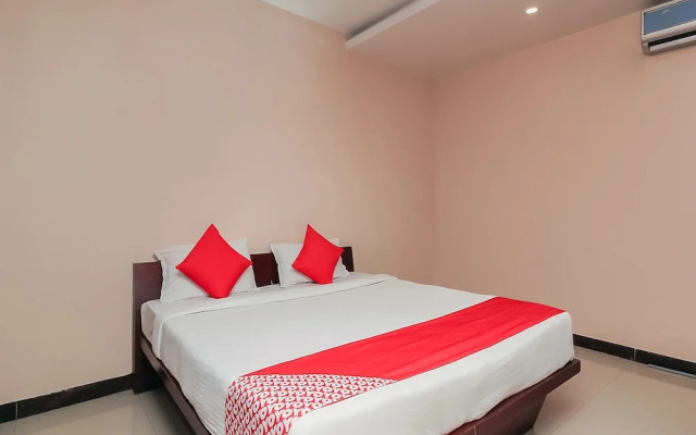 OYO 740 Hotel Suravi