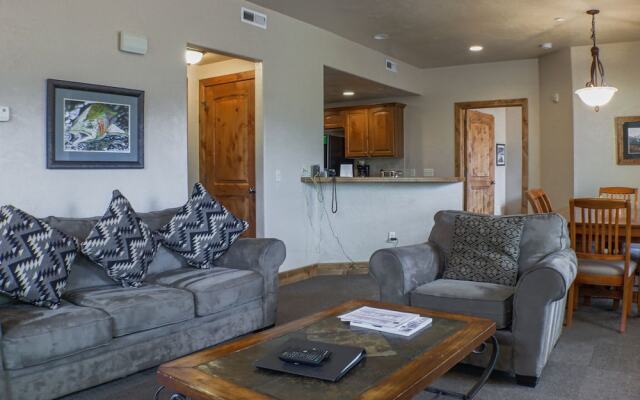 Foxpoint 2 Bedroom Condo by RedAwning