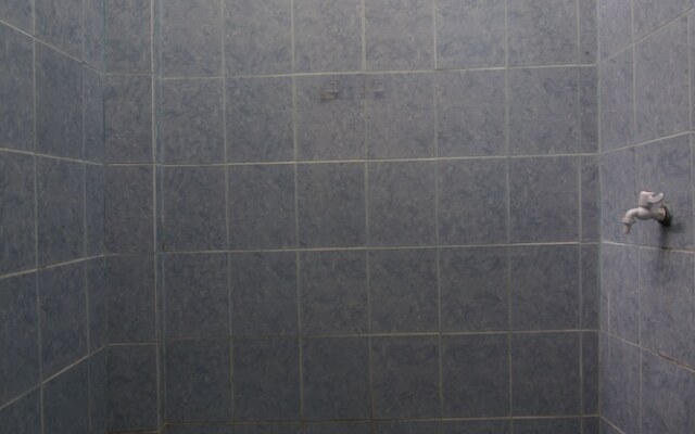 SPOT ON 91875 Nayla Homestay Syariah Near Koro Koro Panam, Karaoke, Pool, & Cafe