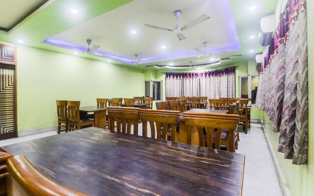 OYO 27675 Hotel Am Palace