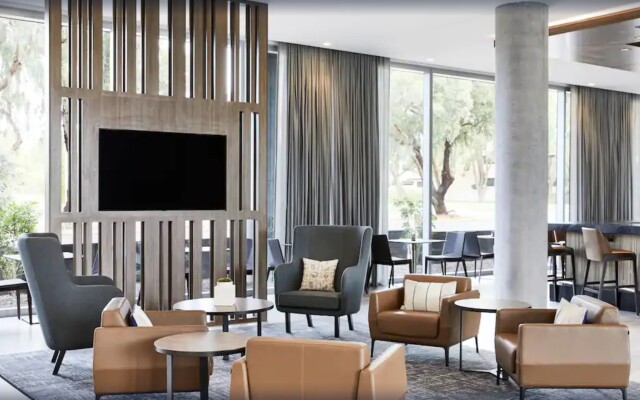 AC Hotel by Marriott Phoenix Biltmore