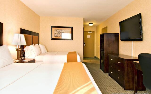 Holiday Inn Express Vancouver-Metrotown (Burnaby), an IHG Hotel