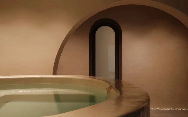 Enarma Suites & Spa Wellness Retreat