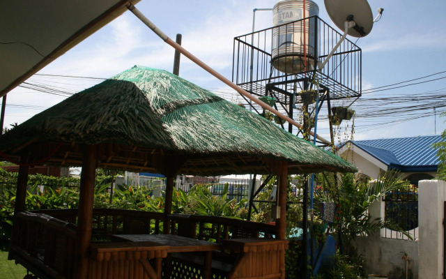 Dee GuestHouse