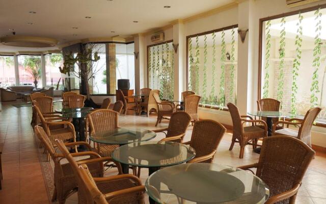Adisurya Hotel
