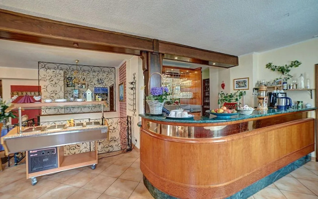 Hotel & Restaurant Maximilian