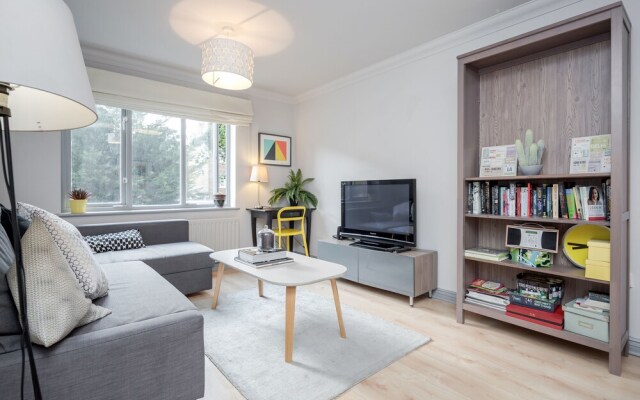 Hoxton 2 Bed Apartment by BaseToGo