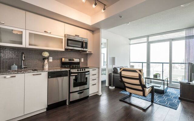 Life Suites Soho 2 Bed - 2 Bath CN Tower View