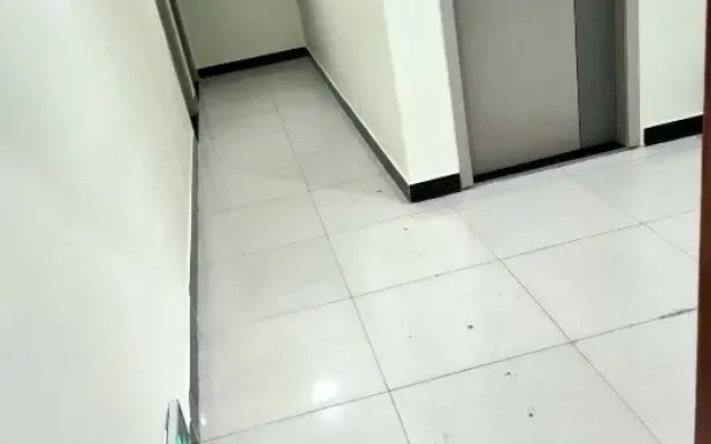 Yilong Jiajia Business Hotel