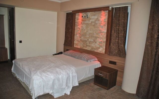Hera City Hotel