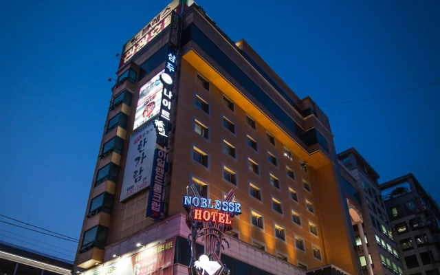 Noblesse Tourist Hotel