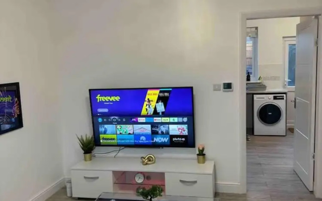 3-bed Home, Sleeps 8, Ideal for Large Groups