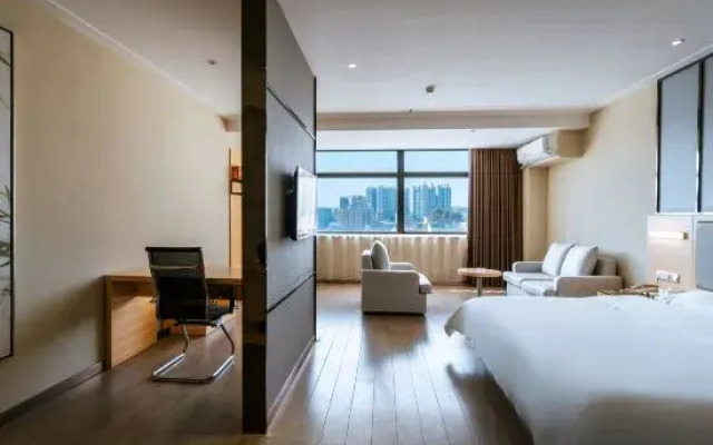 Tongxiang Hotel (Dawangshan Forest Park)