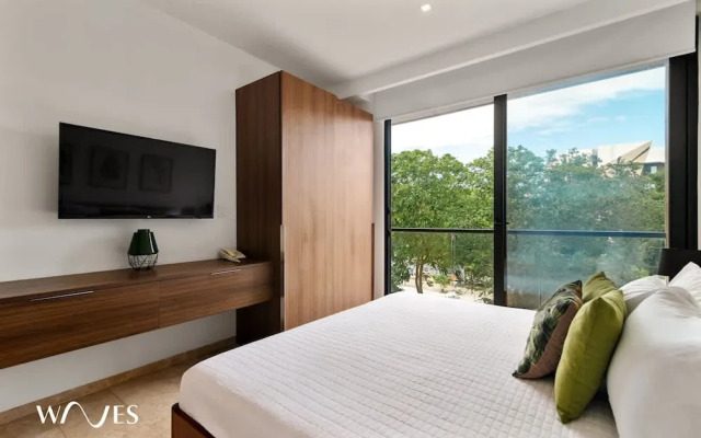 Luminous 1 Br Steps Away From the Beach