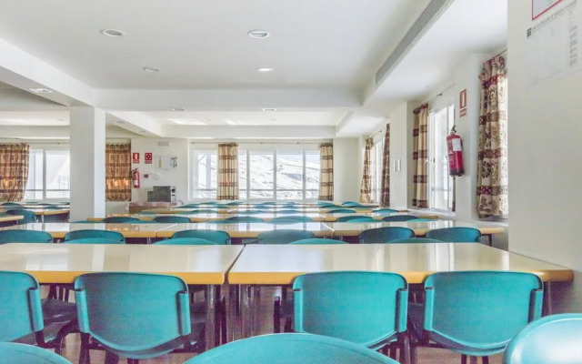 Albergue Inturjoven Sierra Nevada - Hostel