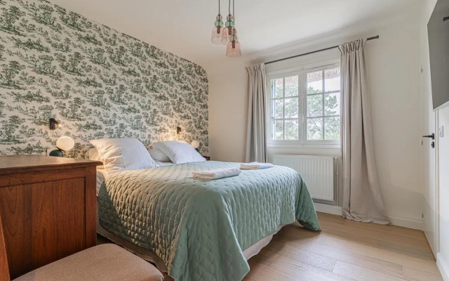 Luxueuse Chaumière 4 Chambres avec jardin