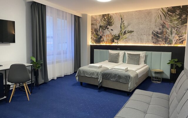 Cube House Aparthotel