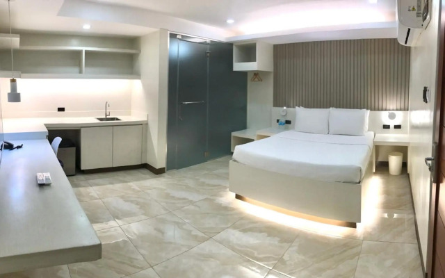 Oyster Plaza Hotel