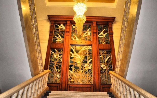 Chunyi Hotel