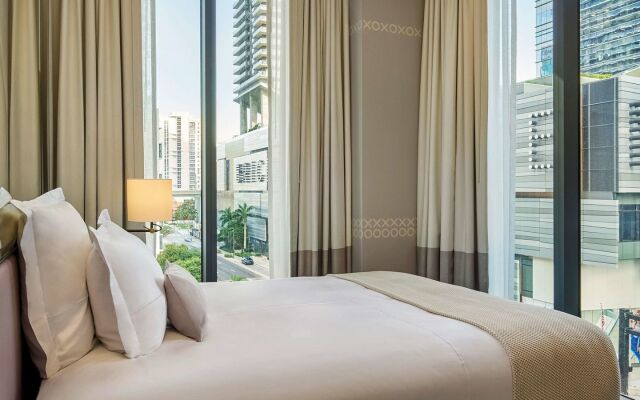 SLS LUX Brickell